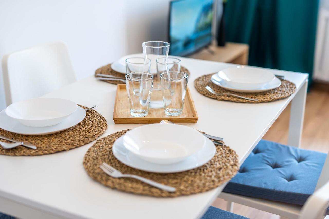 Apartament Waves & Sun Apartment โควอบเซก ภายนอก รูปภาพ